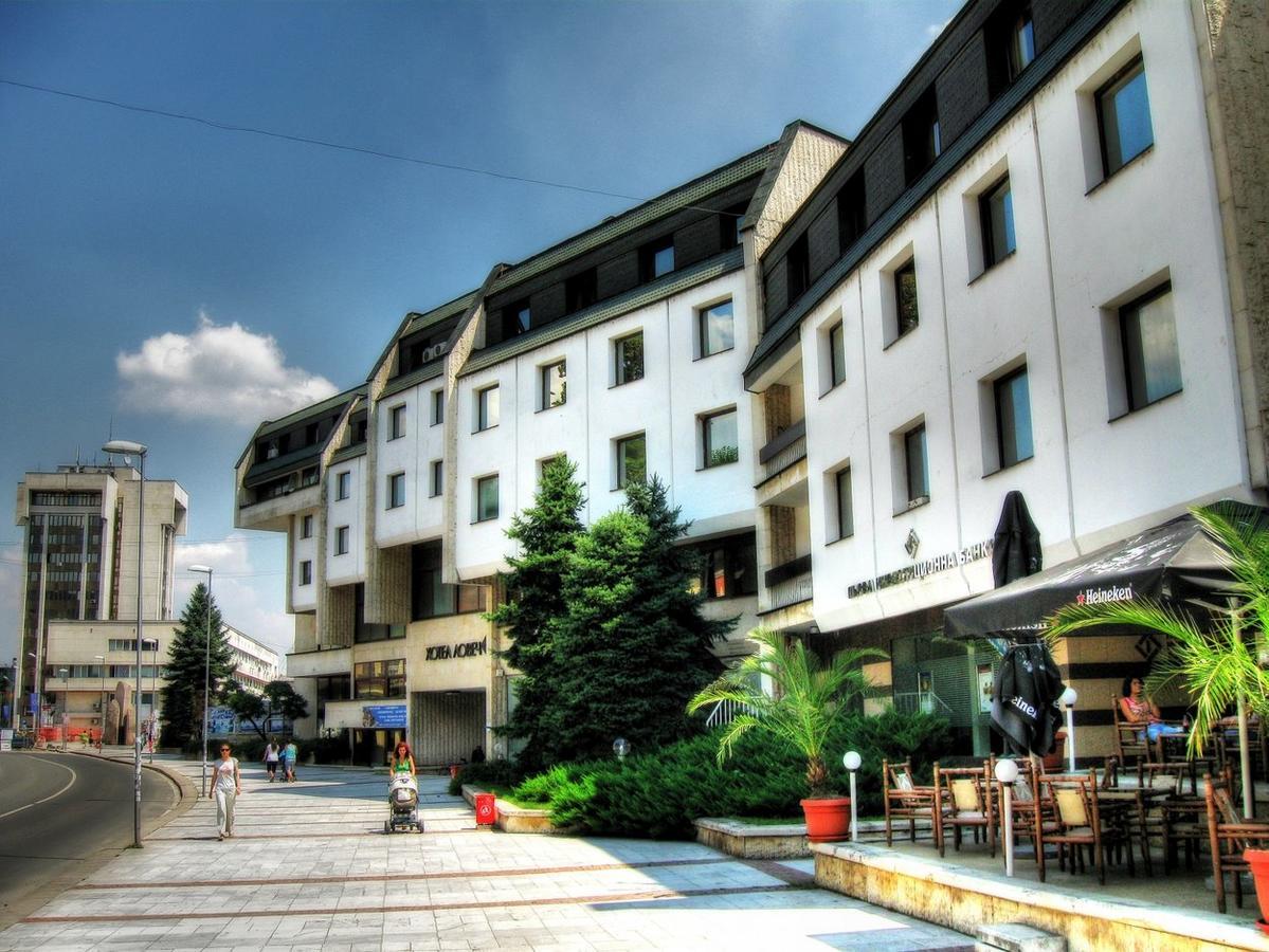 Hotel Ловеч Экстерьер фото